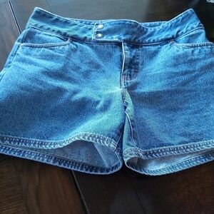 Nevada jean shorts/B2A